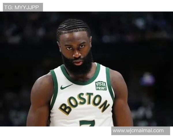 真给机会呀！凯尔特人32.9秒领先2分 杰伦-布朗第二罚弹框而出